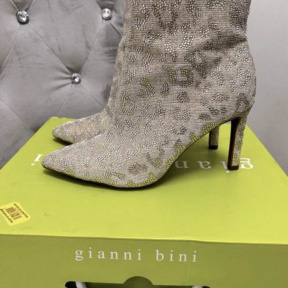 Gianni Binni Boots
Worn One Time 6.5 - Picture 3 of 5